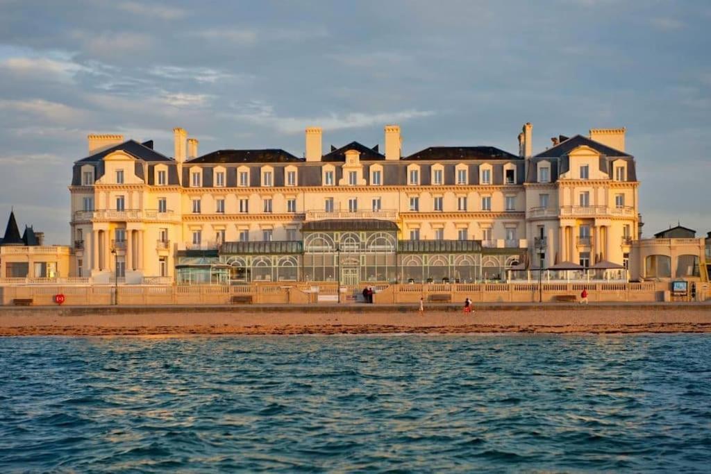 Appartement A 30M De La Plage Du Sillon. Сен Мало Екстериор снимка